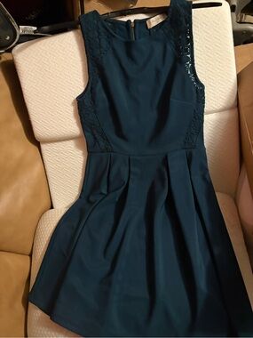 Lace-Panel Teal Sleeveless Mini Dress